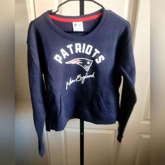 New England Patriots Navy Sweatshirt For Women - Picture 1 of 4